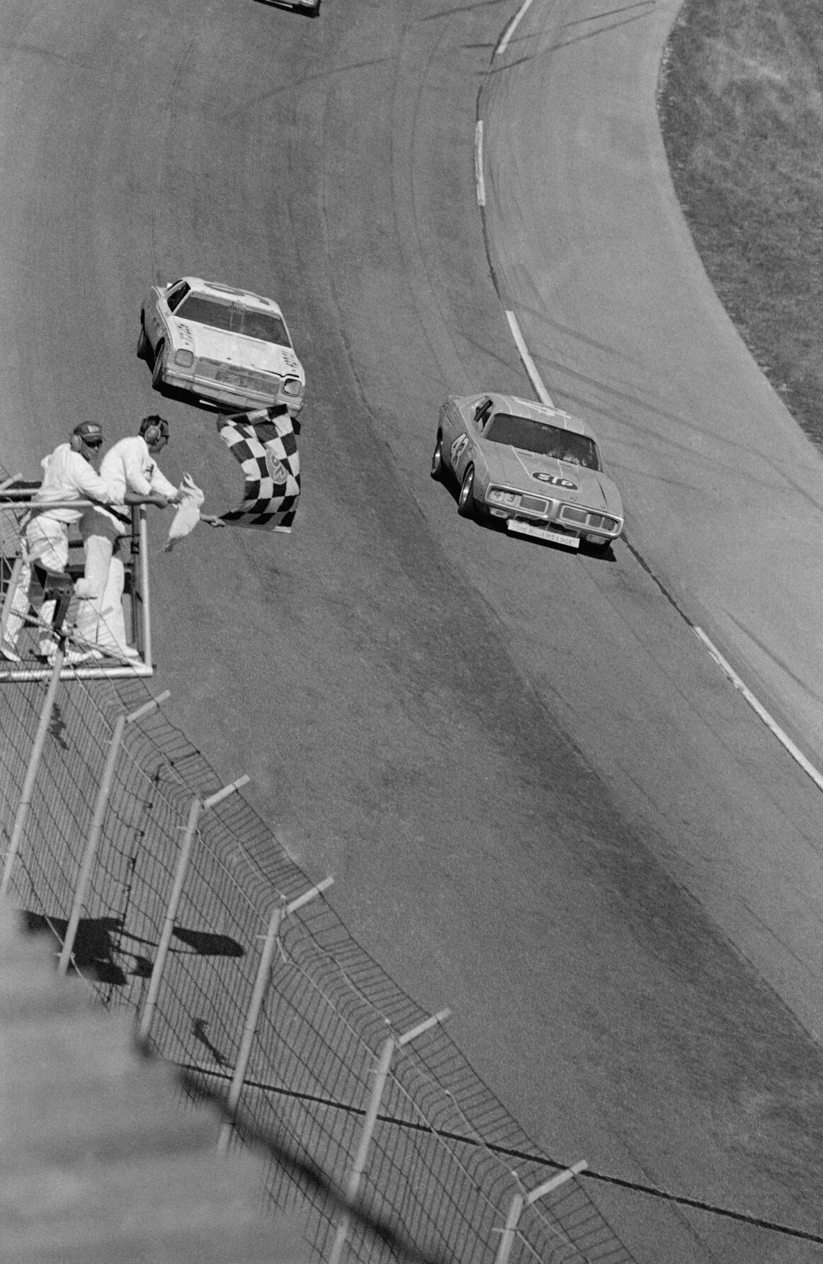 1974: Richard Petty wins his second straight Daytona 500